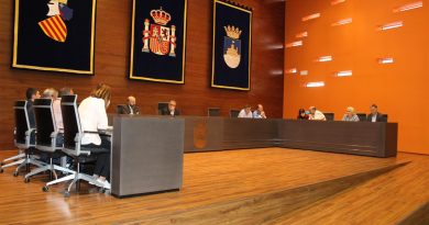 El Ayuntamiento de Oropesa aprueba invertir 1,5 millones en el edificio social de Pío XII y el polideportivo con piscina El Ayuntamiento de Oropesa aprueba invertir 1,5 millones en el edificio social de Pío XII y el polideportivo con piscina